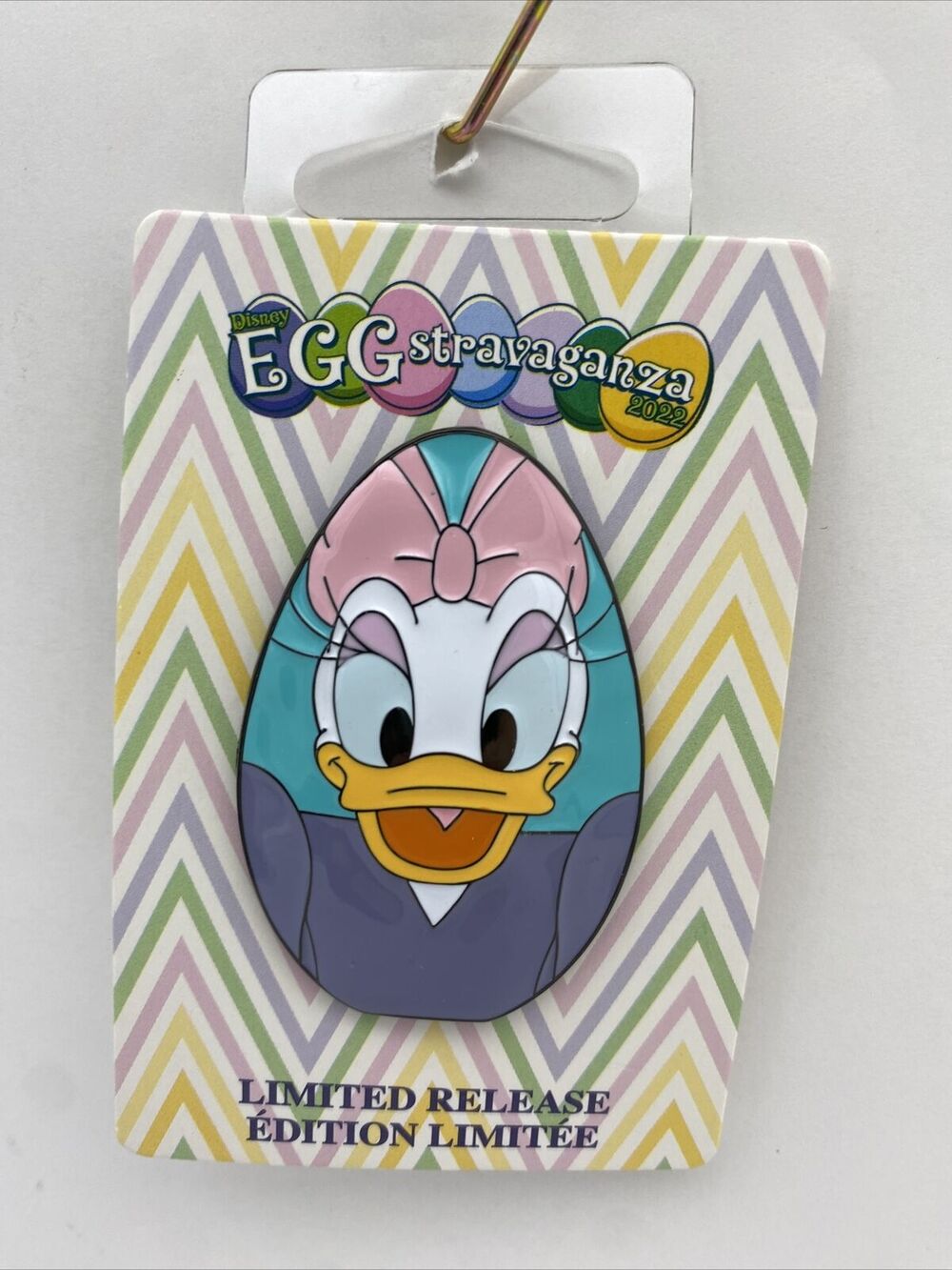 Disney Parks Pin Daisy Duck Happy Easter Egg 2022 EGGstravaganza LR Trading Pin